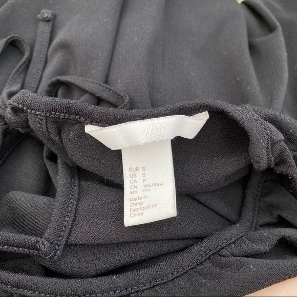 Black blouse - Picture 3 of 5